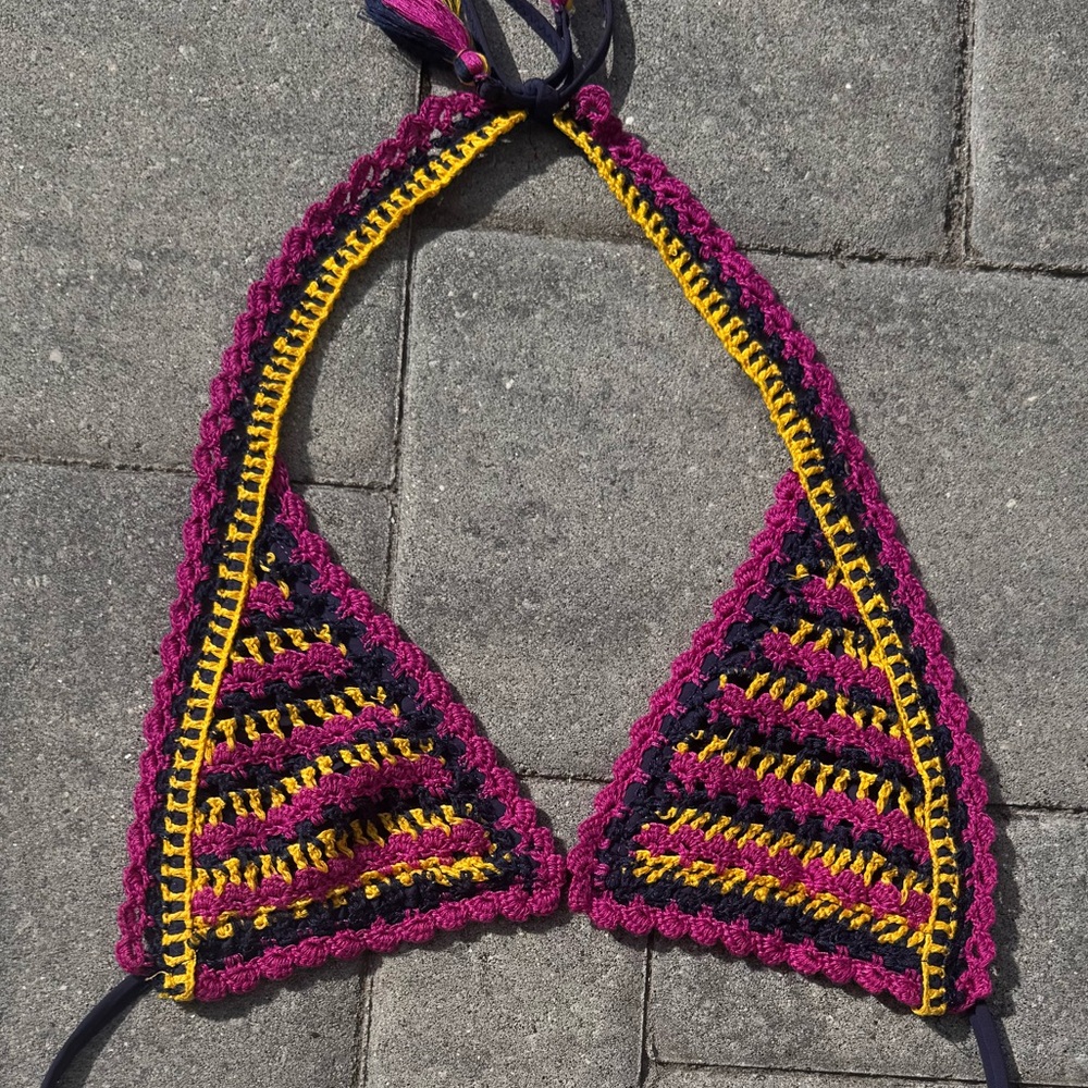 BECCA Crochet Bikini Top size Medium